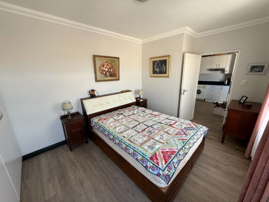 2 Bedroom Property for Sale in Buhrein Western Cape